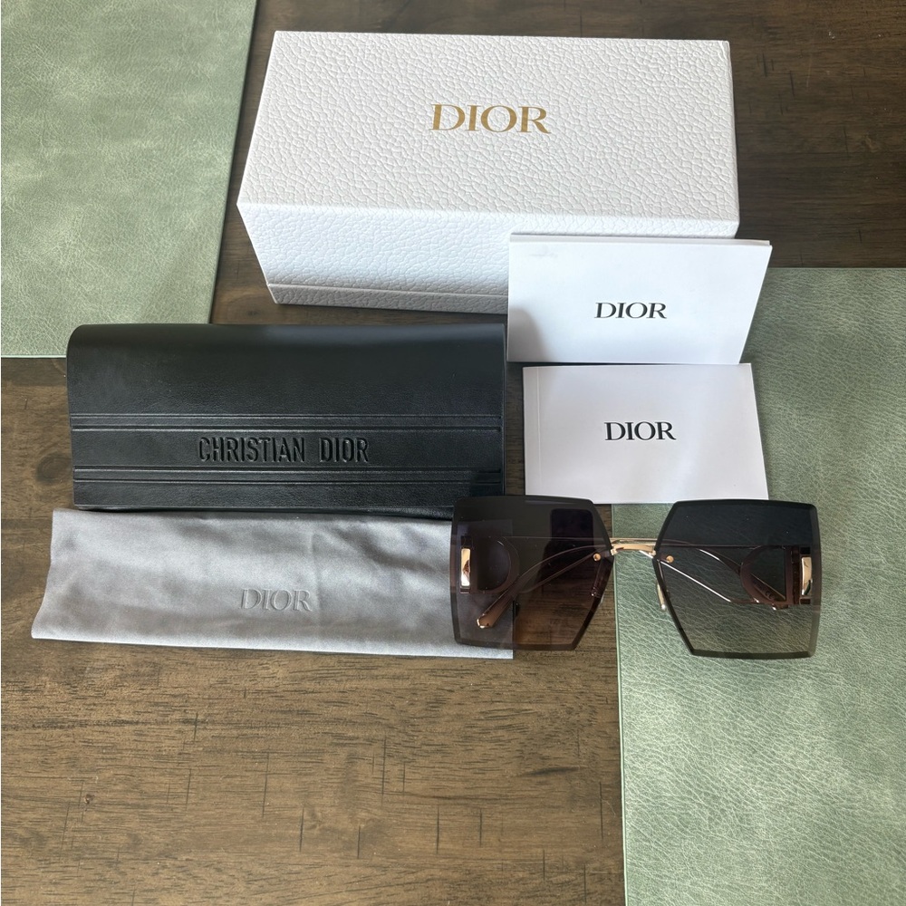 ❌SOLD❌ Dior Pink to Purple Gradient Sunglasses